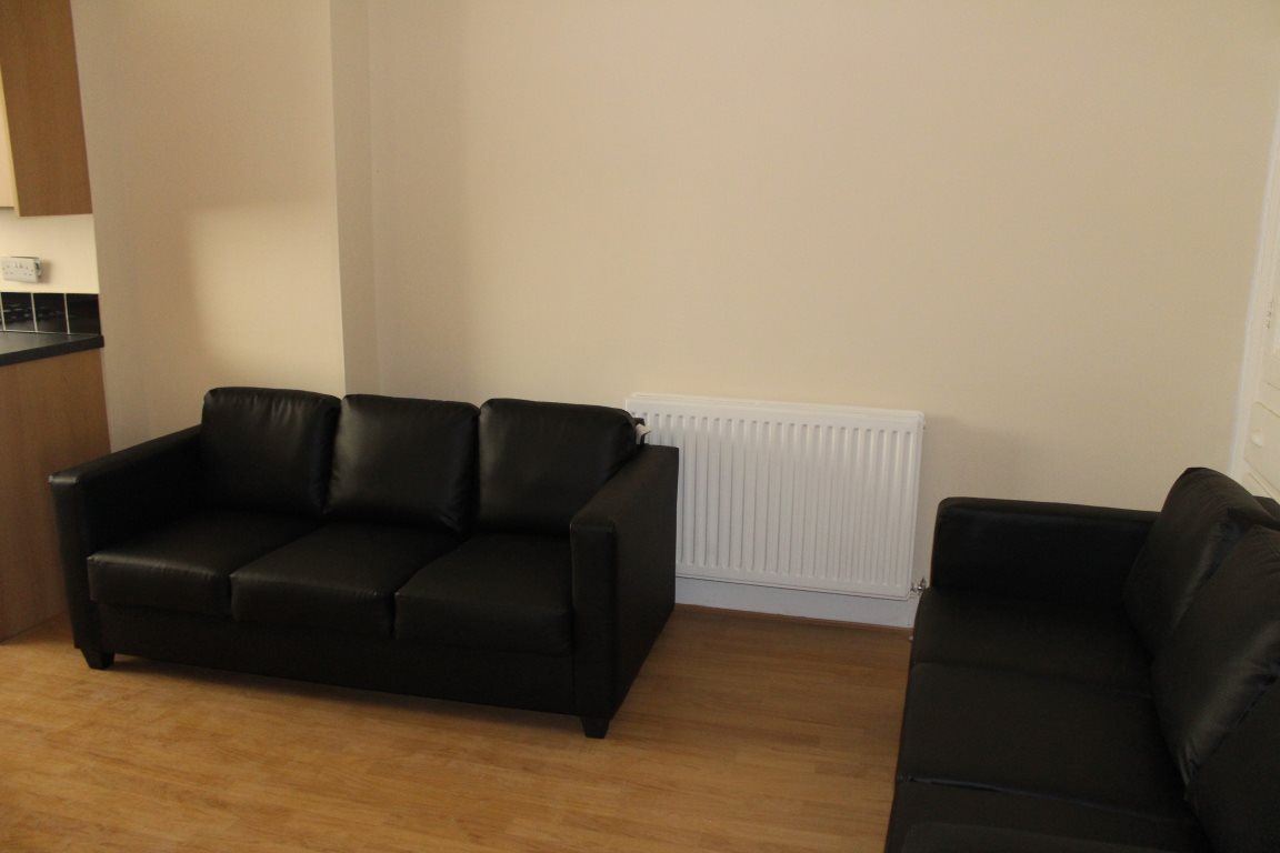5 bed student house to rent on Victoria Park, Manchester, M14 5PB