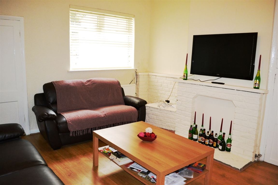 5 bed student house to rent on Macklin Street, Derby, DE1 1LE StuRents