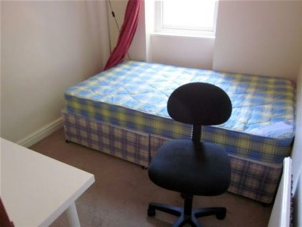 2 bed student house to rent on West Park, Bristol, BS8 2LX StuRents