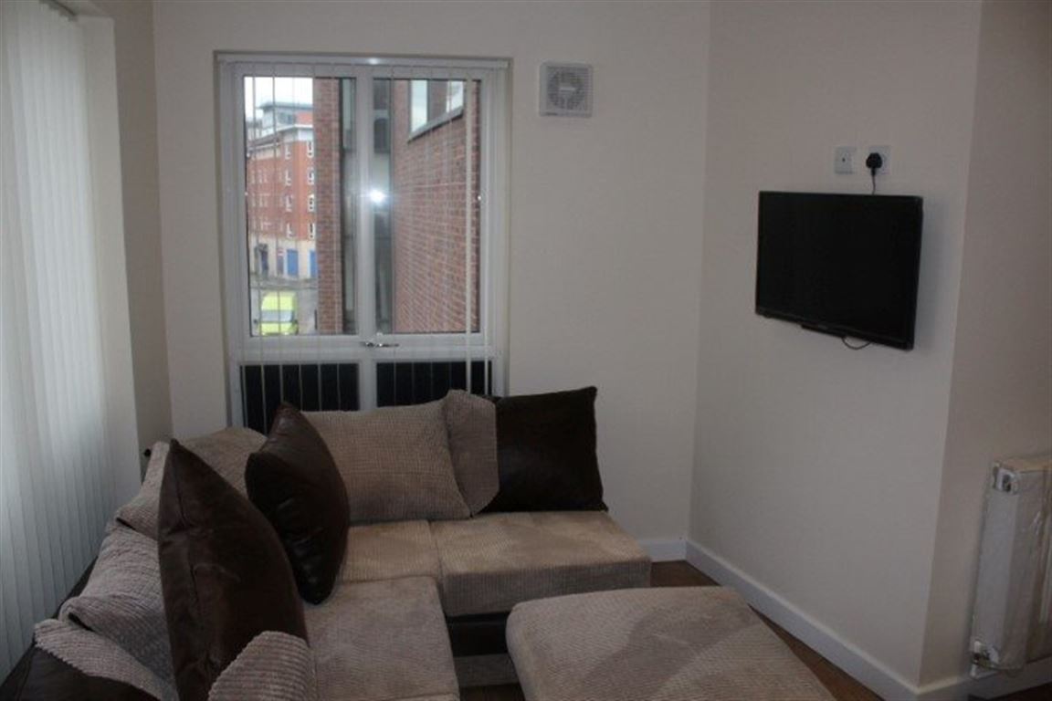 6 bed student house to rent on Vauxhall Road, Liverpool, L3 6BL StuRents