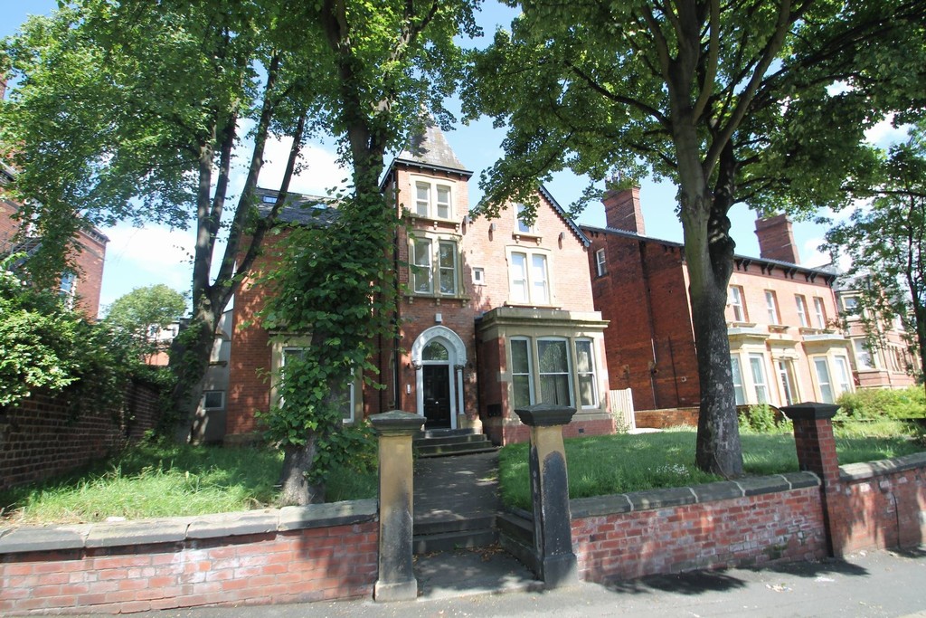 4 bed student house to rent on Clarendon Road, Leeds, LS2 9PJ StuRents