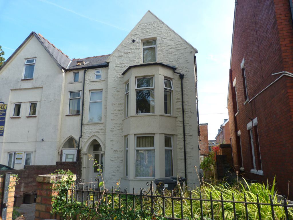 2 bed student house to rent