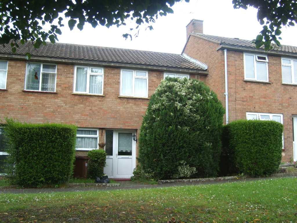 3 bed student house to rent on Garden Avenue, Hatfield, AL10 8LH | StuRents