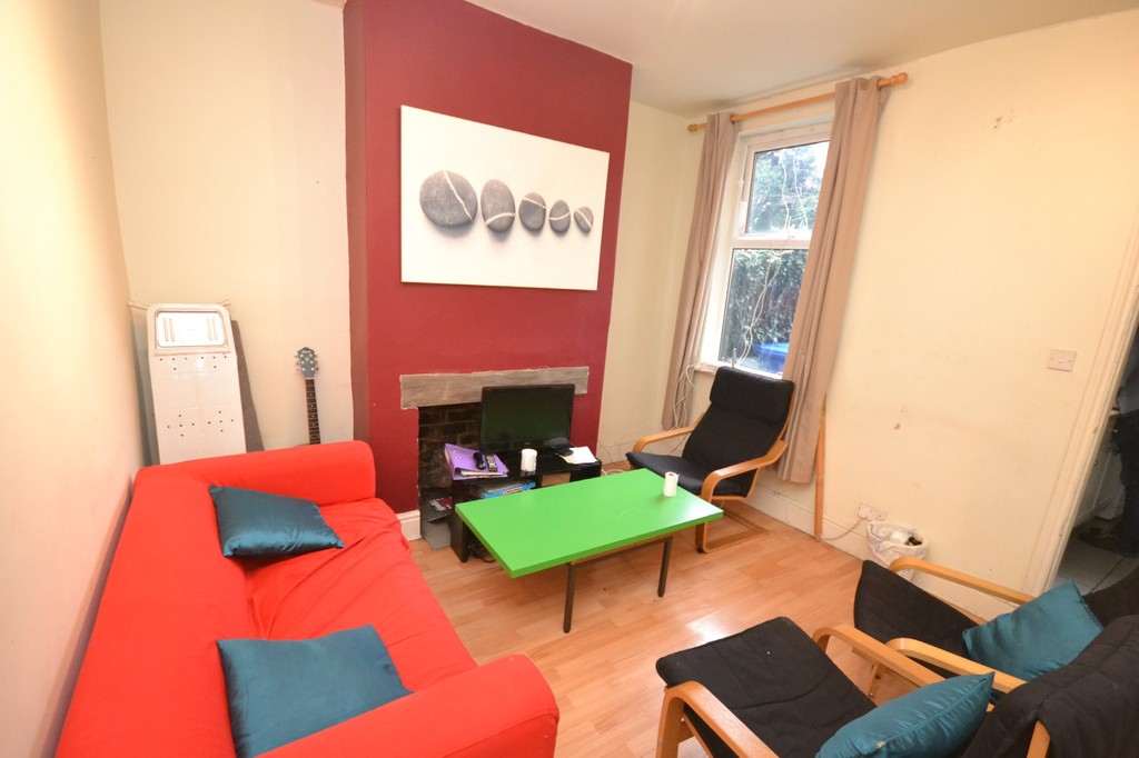 4 bed student house to rent on Harcourt Street, Derby, DE1 1PW StuRents