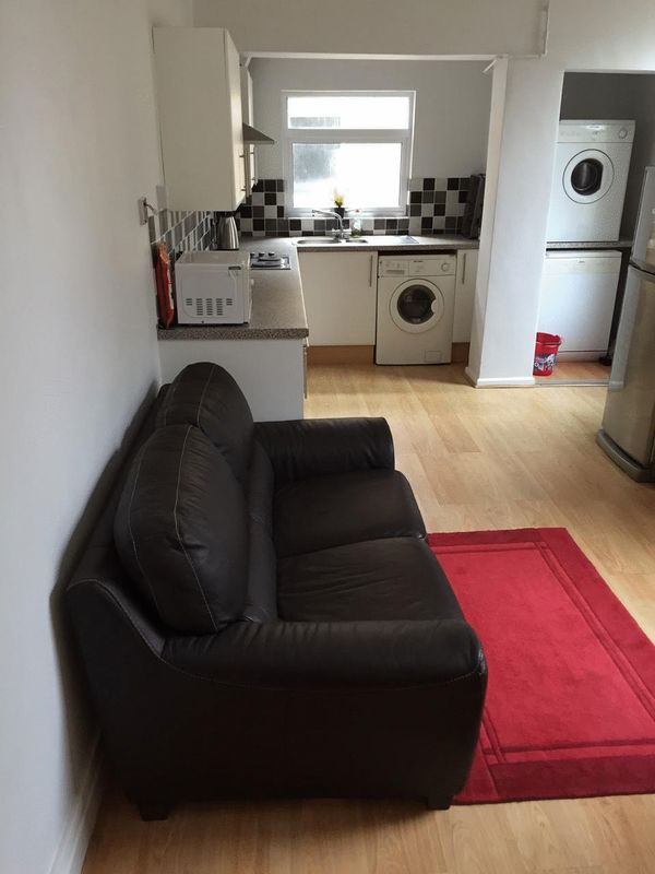 5 bed student house to rent on Victoria Park, Bristol, BS16 2HJ StuRents