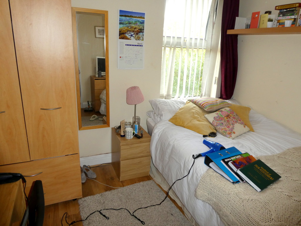 4 bed student house to rent on Carrington Road, Manchester, M14 6ED