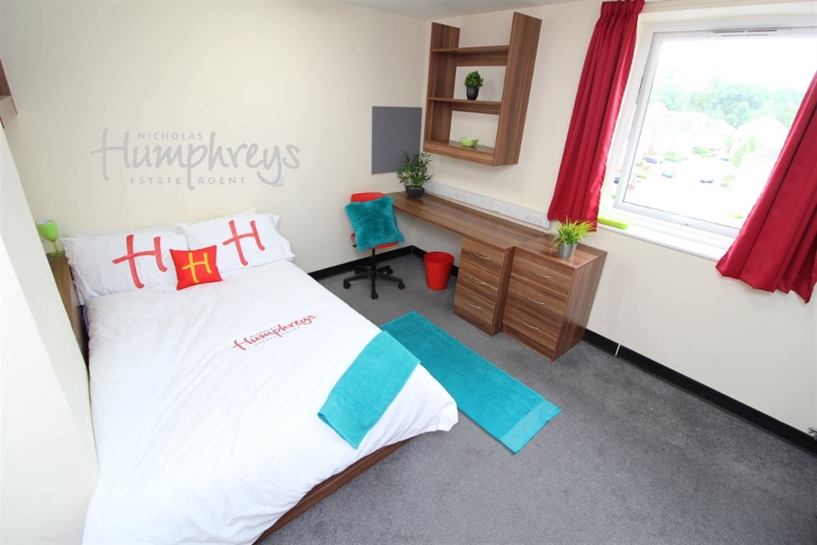 1 bed student house to rent on Loddon House, Reading, RG6 7AJ StuRents