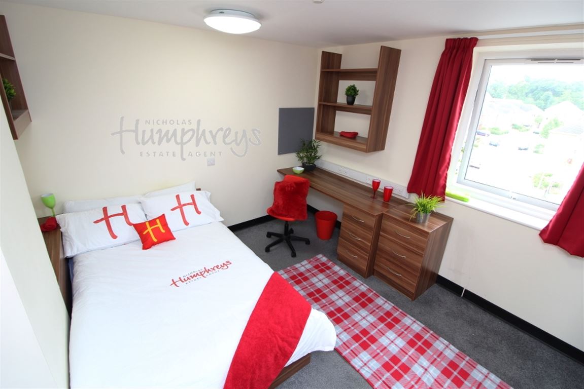 1 bed student house to rent on Loddon House, Reading, RG6 7AJ StuRents