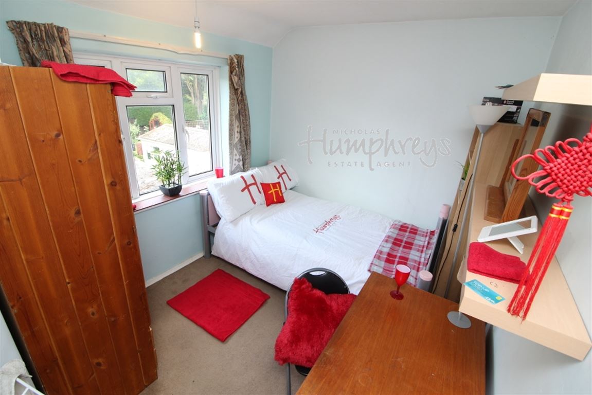 4 bed student house to rent on Windermere Road, Reading, RG2 7HP StuRents