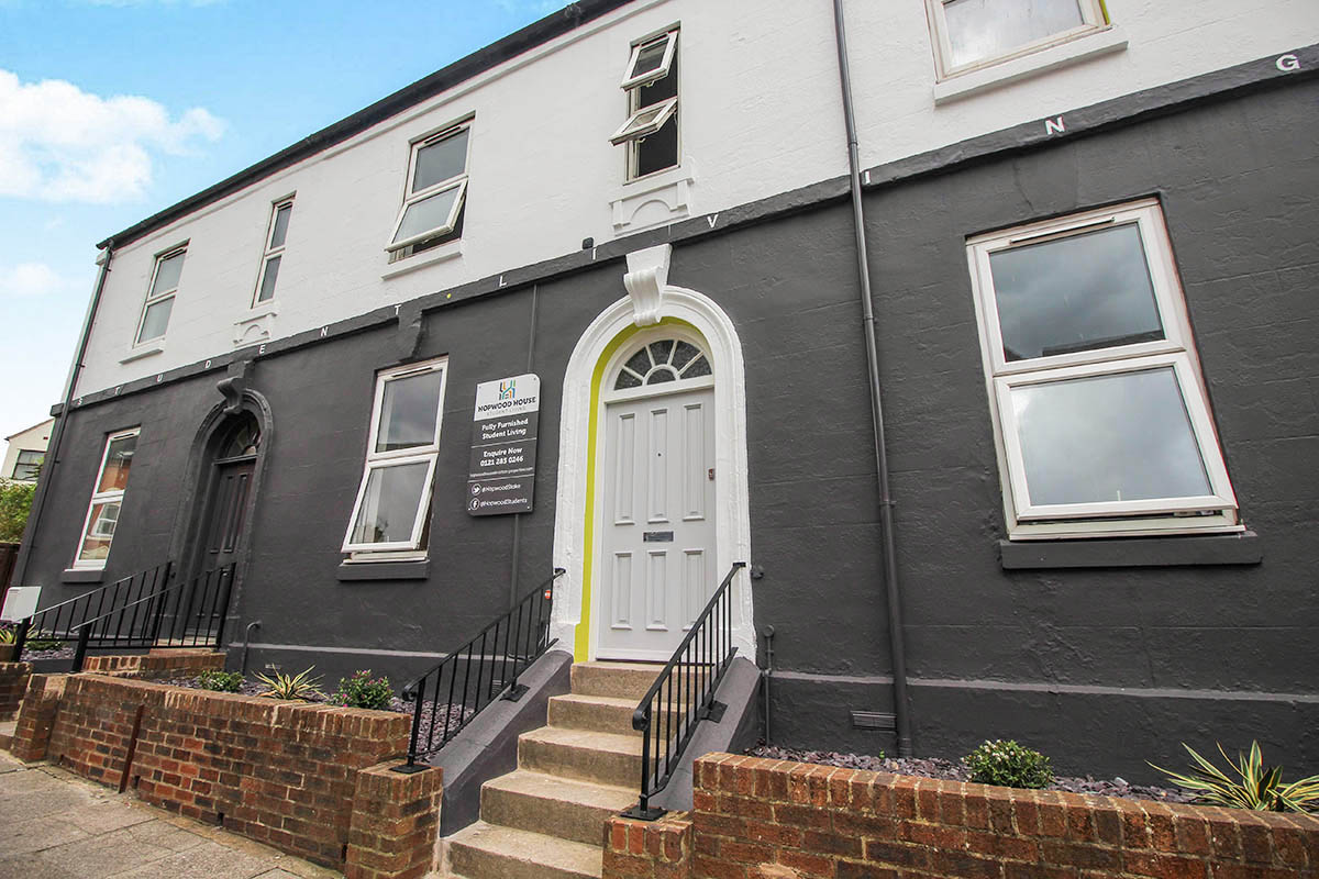 15 bed student house to rent on Snow Hill, StokeonTrent, ST1 4LU