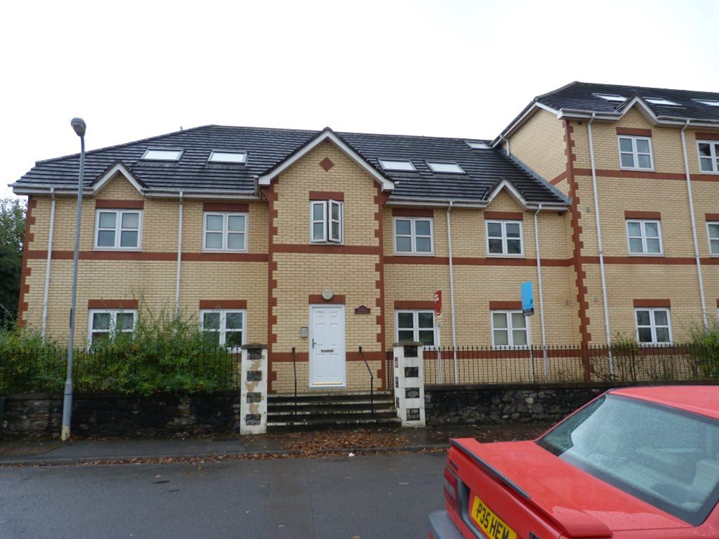 Student studio flat to rent on Oakfield Mews, Cardiff, CF24 1DA StuRents