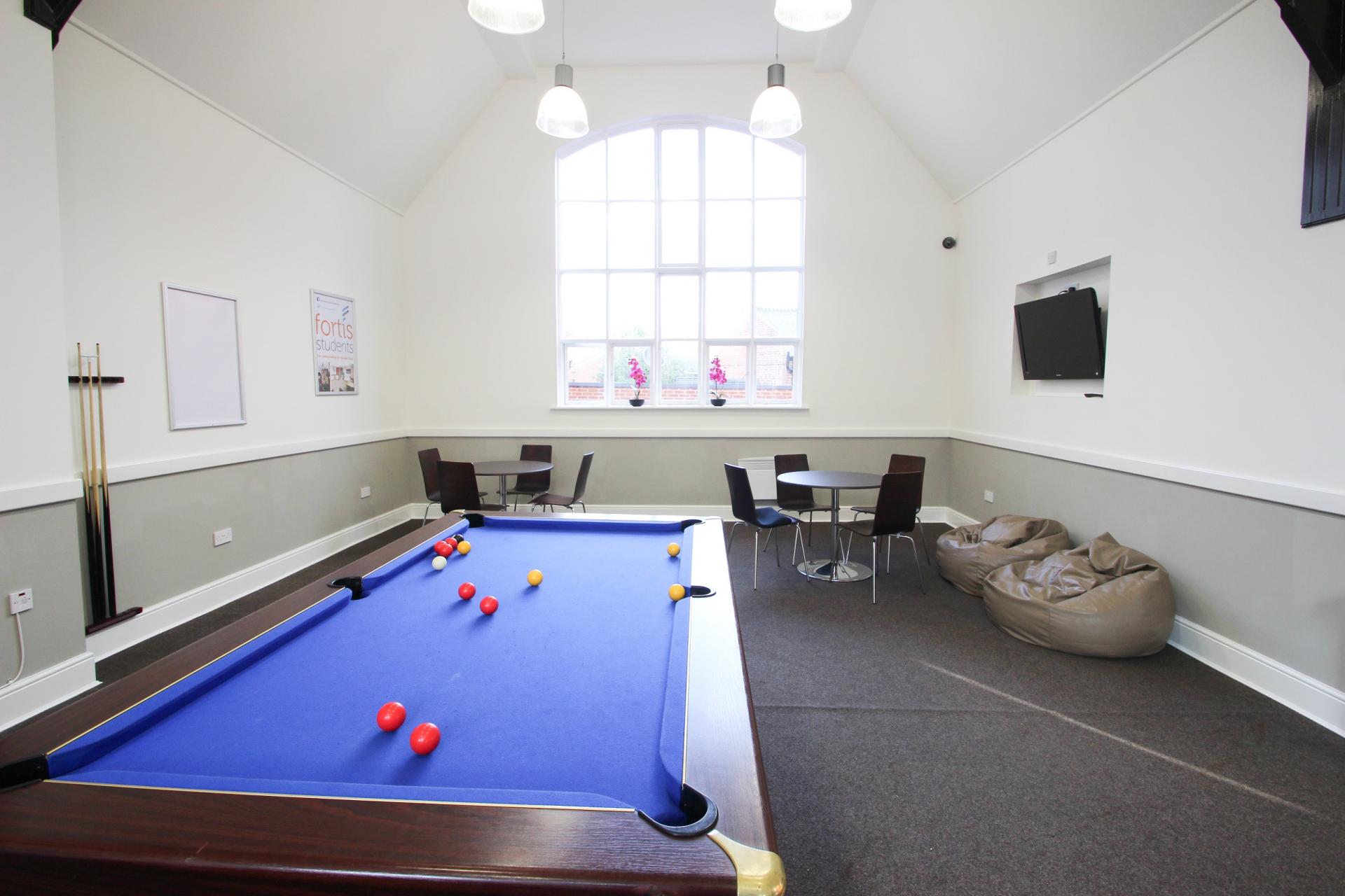 Premium Studio Single Bed student flat to rent on Shakespeare Street