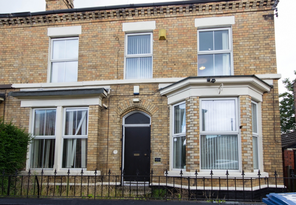 7 bed student house to rent on Hartington Road, Liverpool, L8 0SE