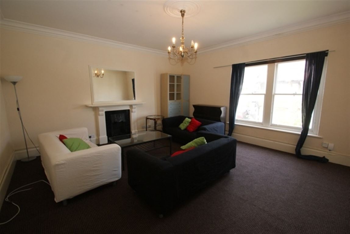 3 bed student house to rent on Lower Redland Road, Bristol, BS6 6SS StuRents