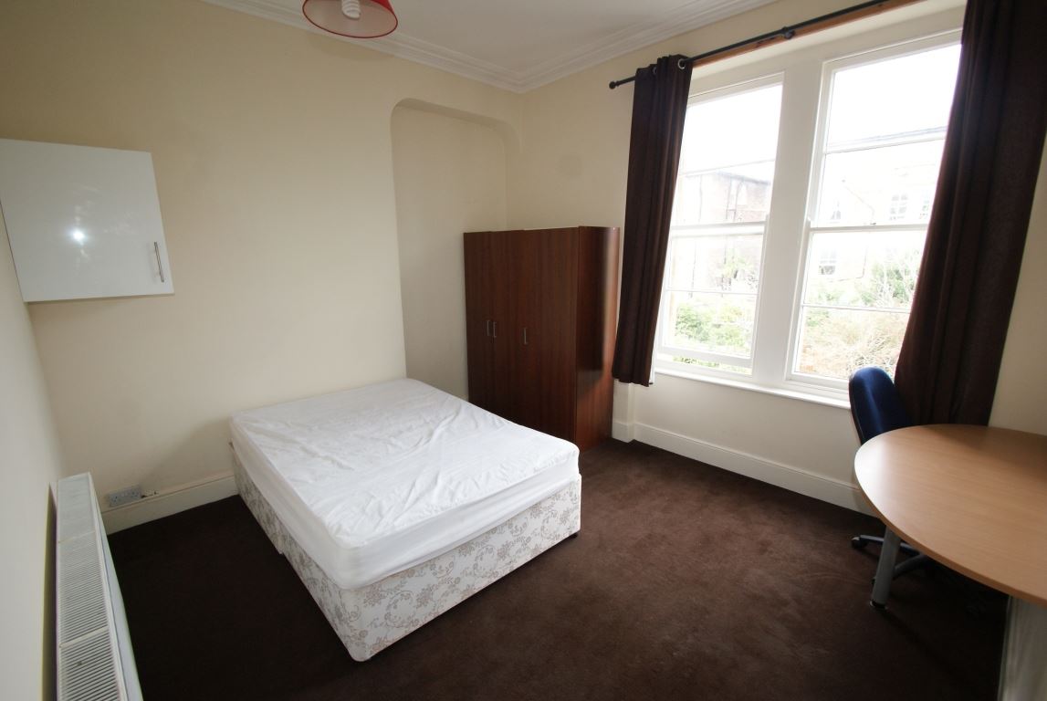 11 bed student house to rent on House, Bristol, BS8 2JU StuRents