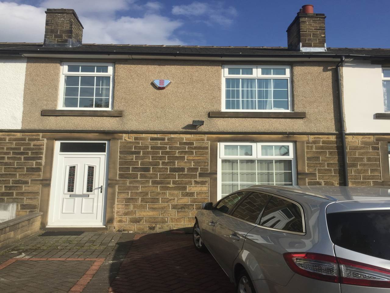 3 bed student house to rent on Broad Lane, Huddersfield, HD5 9BY StuRents
