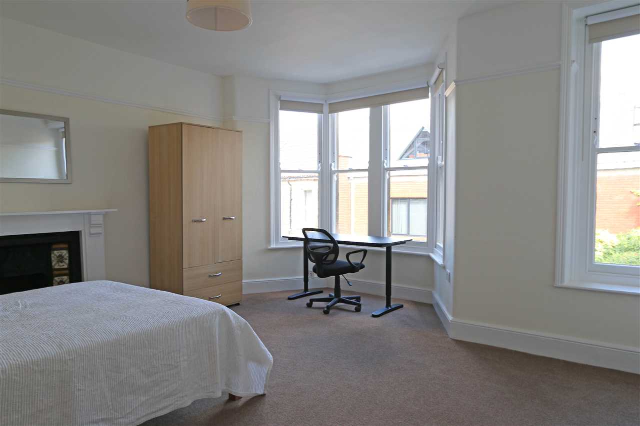 6 bed student house to rent on Alma Road Avenue, Bristol, BS8 2DH