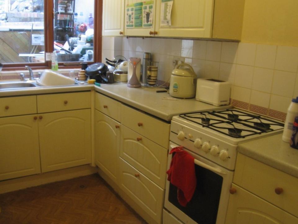 4 bed student house to rent on Taddiford Road, Exeter, EX4 4AY StuRents