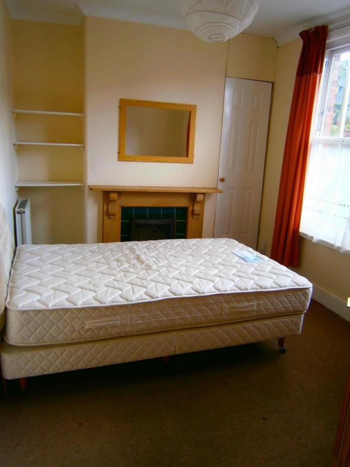 4 bed student house to rent on Taddiford Road, Exeter, EX4 4AY StuRents