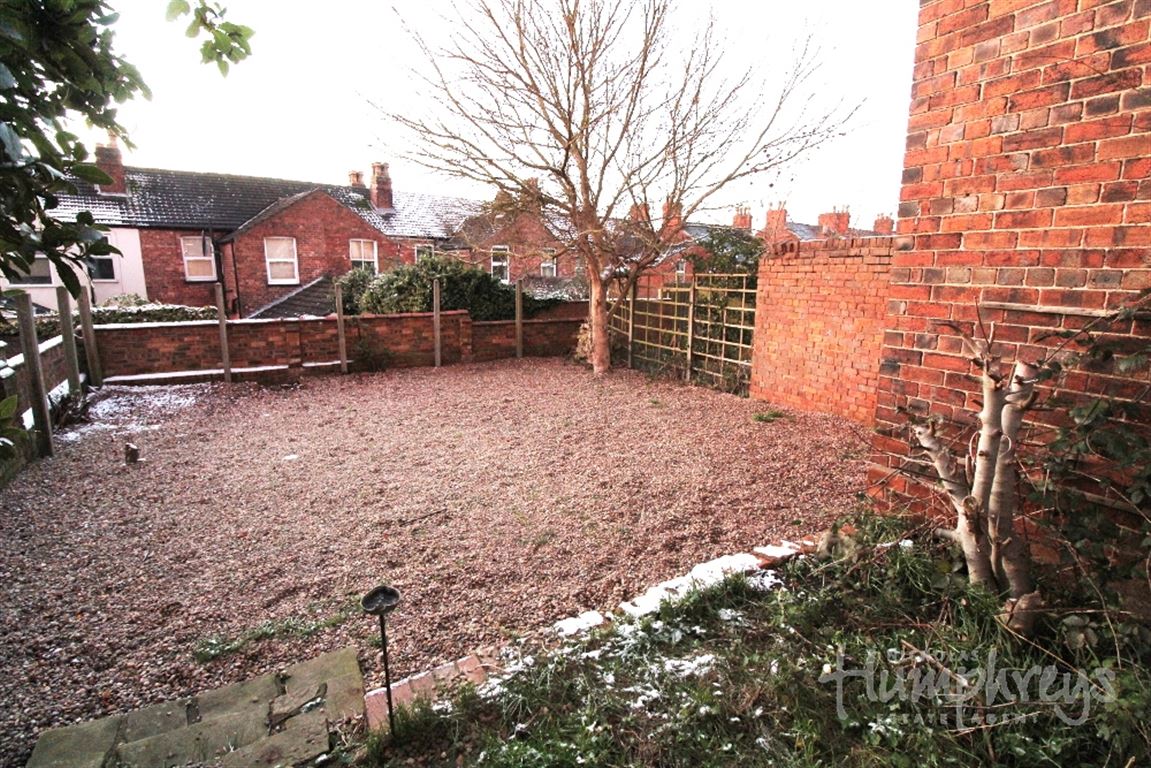 4 bed student house to rent on Yarborough Road, Lincoln, LN1 1HR StuRents