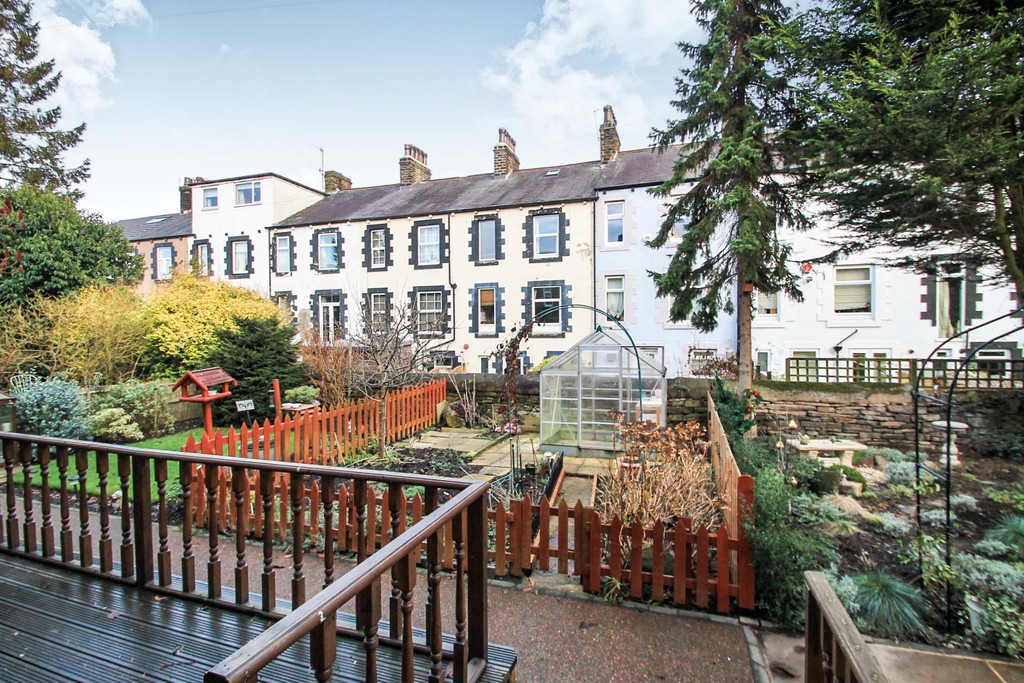 2 bed student house to rent on Salisbury Place, Calverley, LS28 5PX