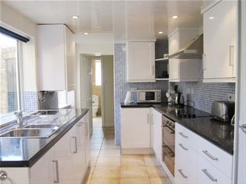 4 bed student house to rent on Fulford Road, York, YO10 4BD StuRents