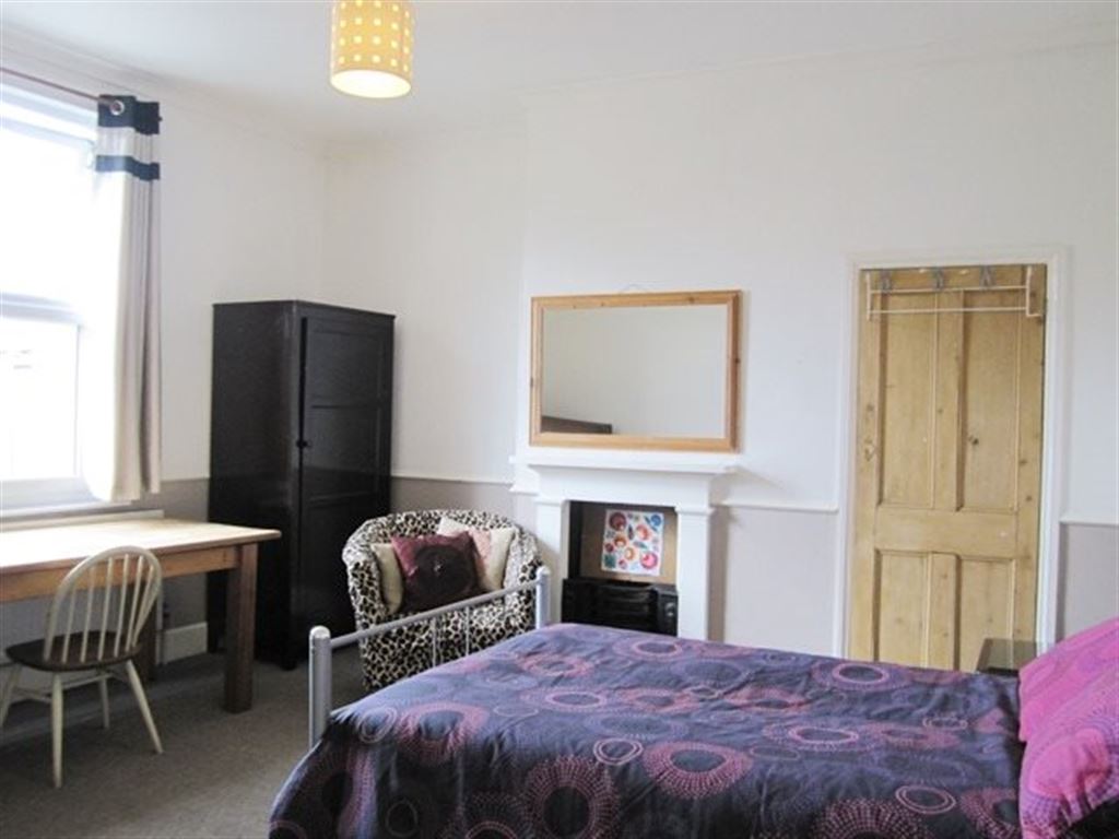 4 bed student house to rent on Heslington Road, York, YO10 5AX StuRents