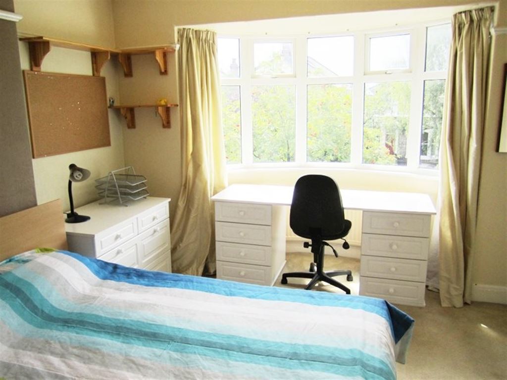 4 bed student house to rent on Fulford Road, York, YO10 4ET StuRents