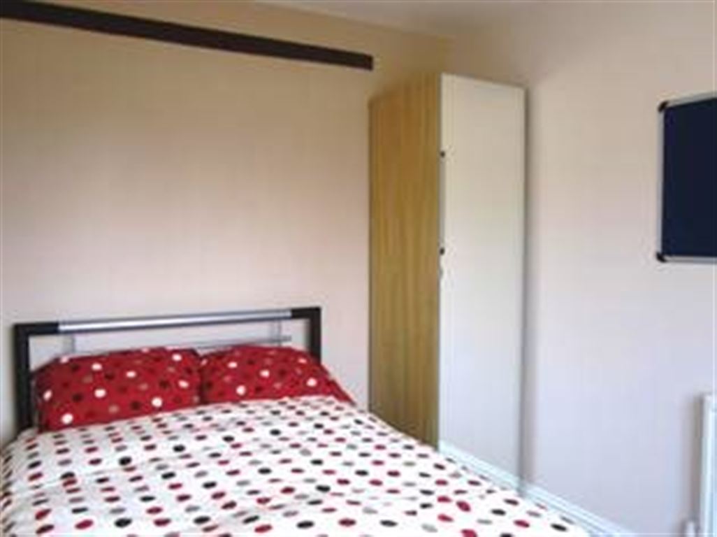 4 bed student house to rent on The Crescent, Heslington, YO10 5EF