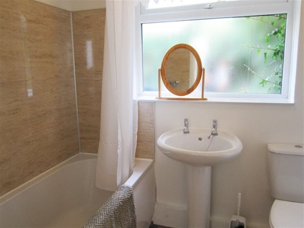 4 bed student house to rent on Heslington Road, York, YO10 5AX StuRents