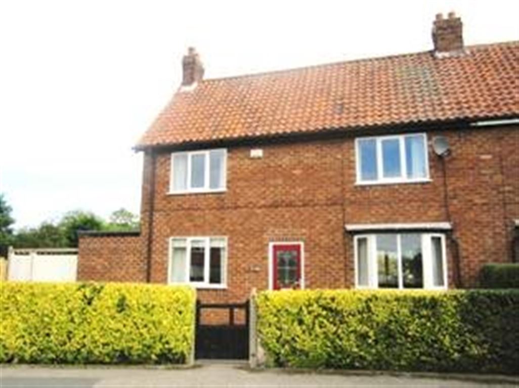 4 bed student house to rent on The Crescent, Heslington, YO10 5EF