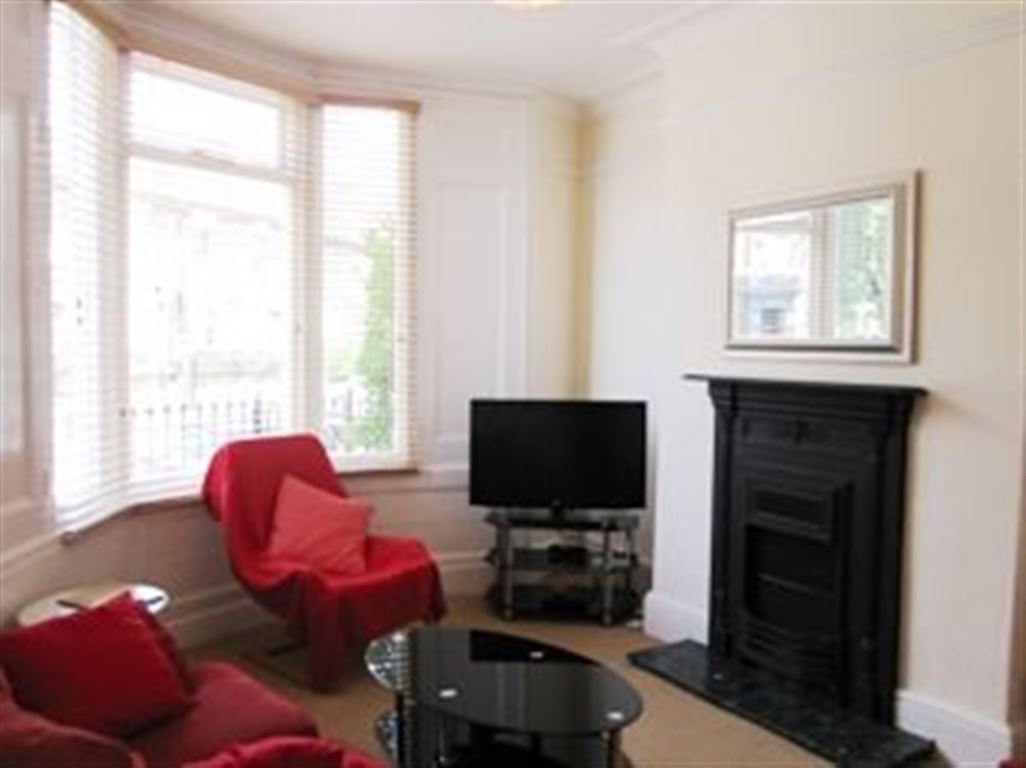 4 bed student house to rent on Fulford Road, York, YO10 4BD StuRents