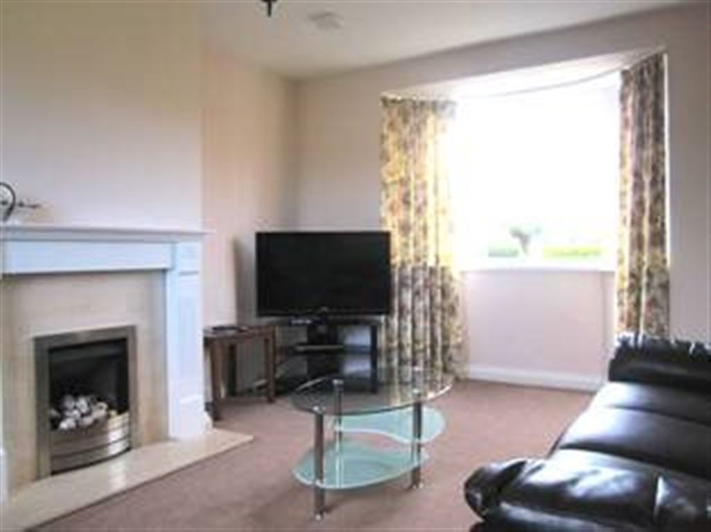 4 bed student house to rent on The Crescent, Heslington, YO10 5EF