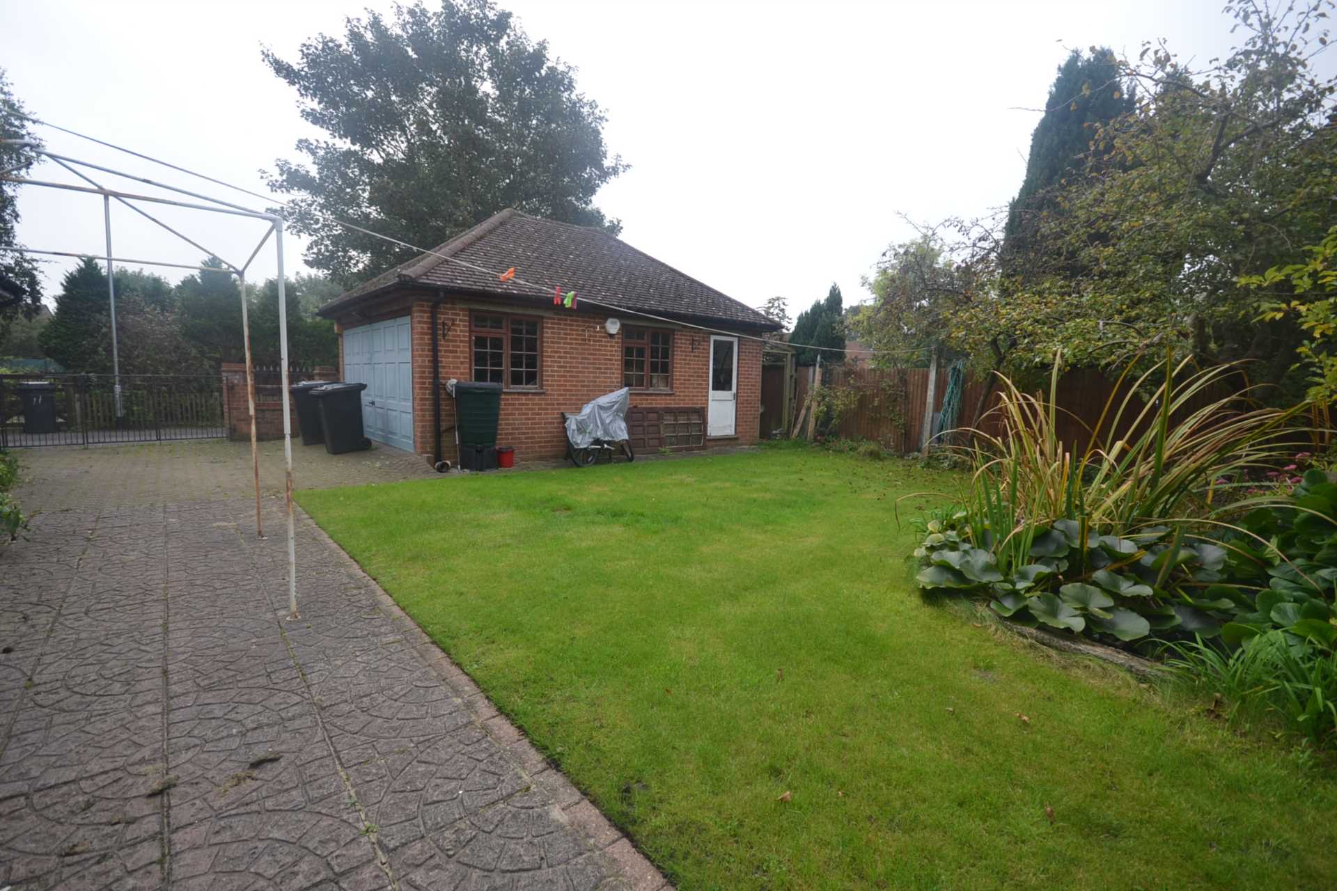 Student studio flat to rent on Sycamore Road, Reading, RG2 7LY StuRents