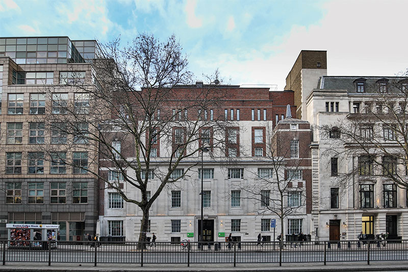 Bronze studio student flat to rent on Euston Road, London, NW1 2DA