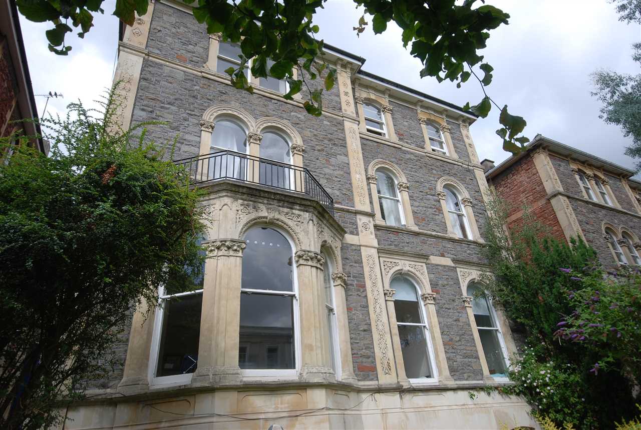 4 bed student house to rent on Top Floor Flat Pembroke Road, Bristol