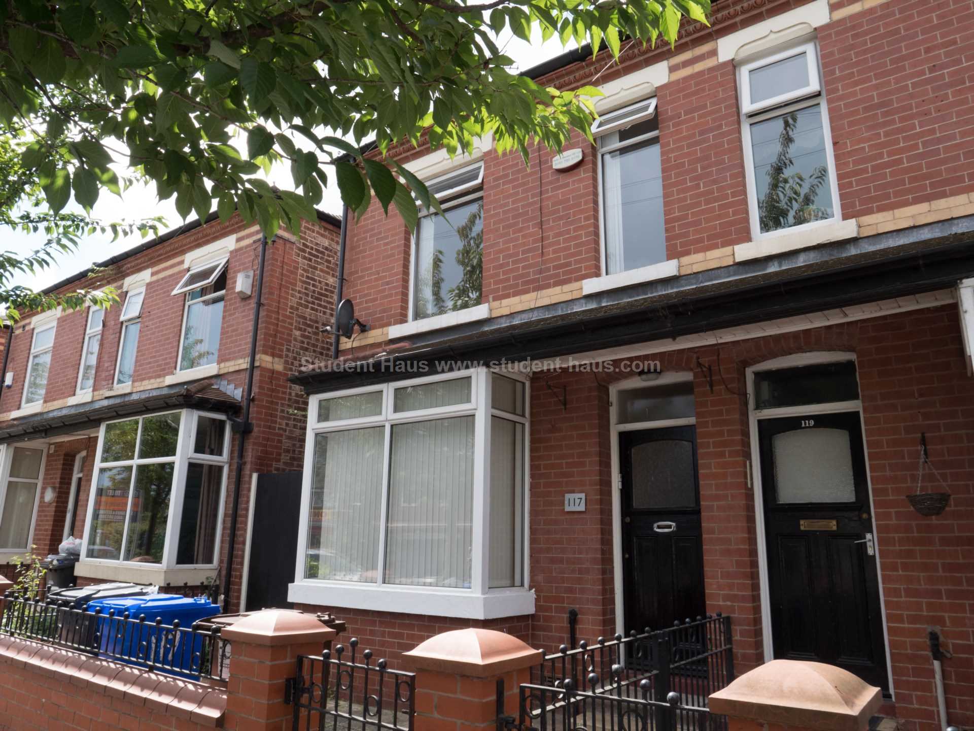 3 bed student house to rent on Seaford Road, Salford, M6 6DD StuRents