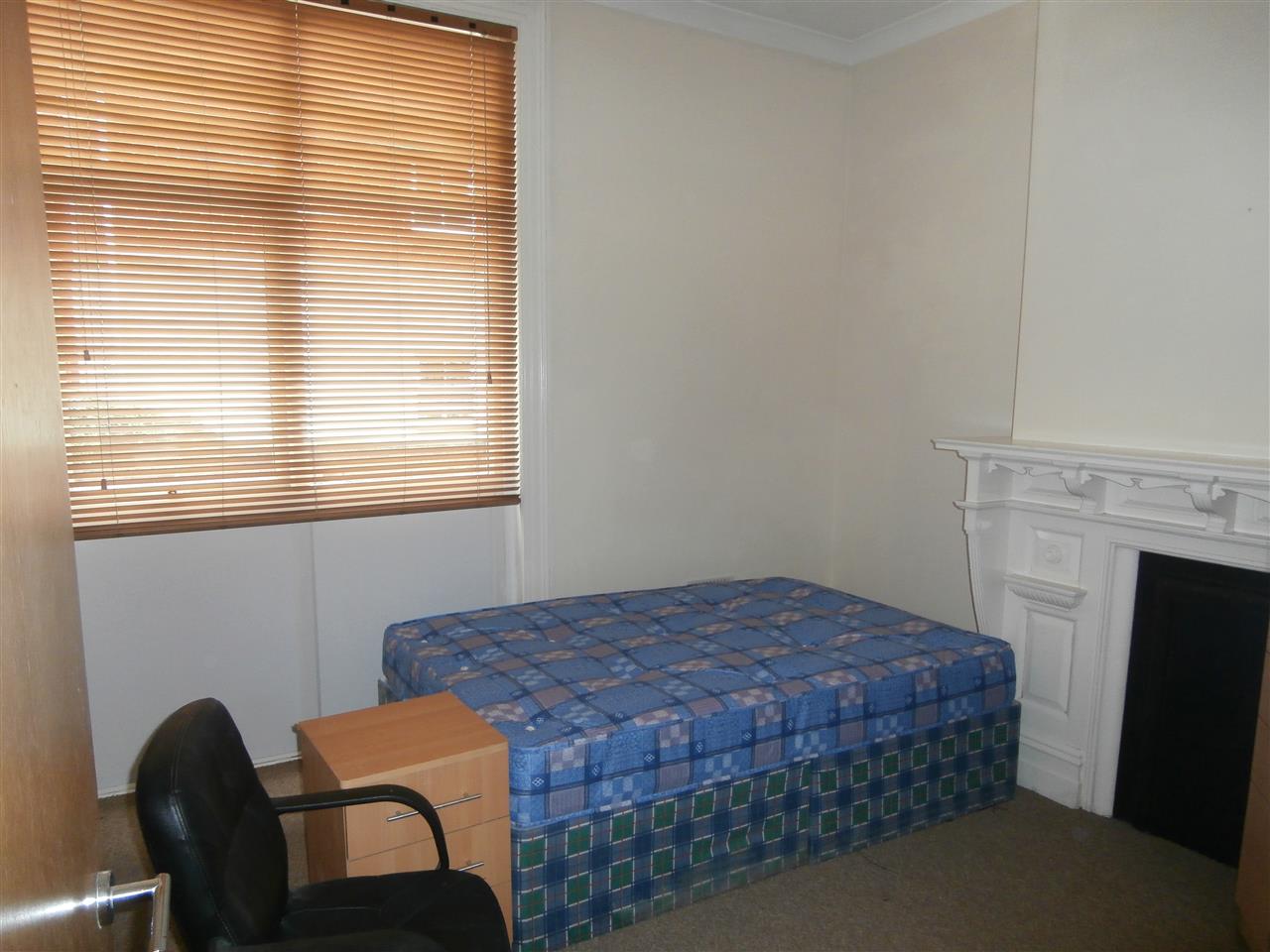 2 bed student house to rent on Hulse Road, Southampton, SO15 2TT StuRents