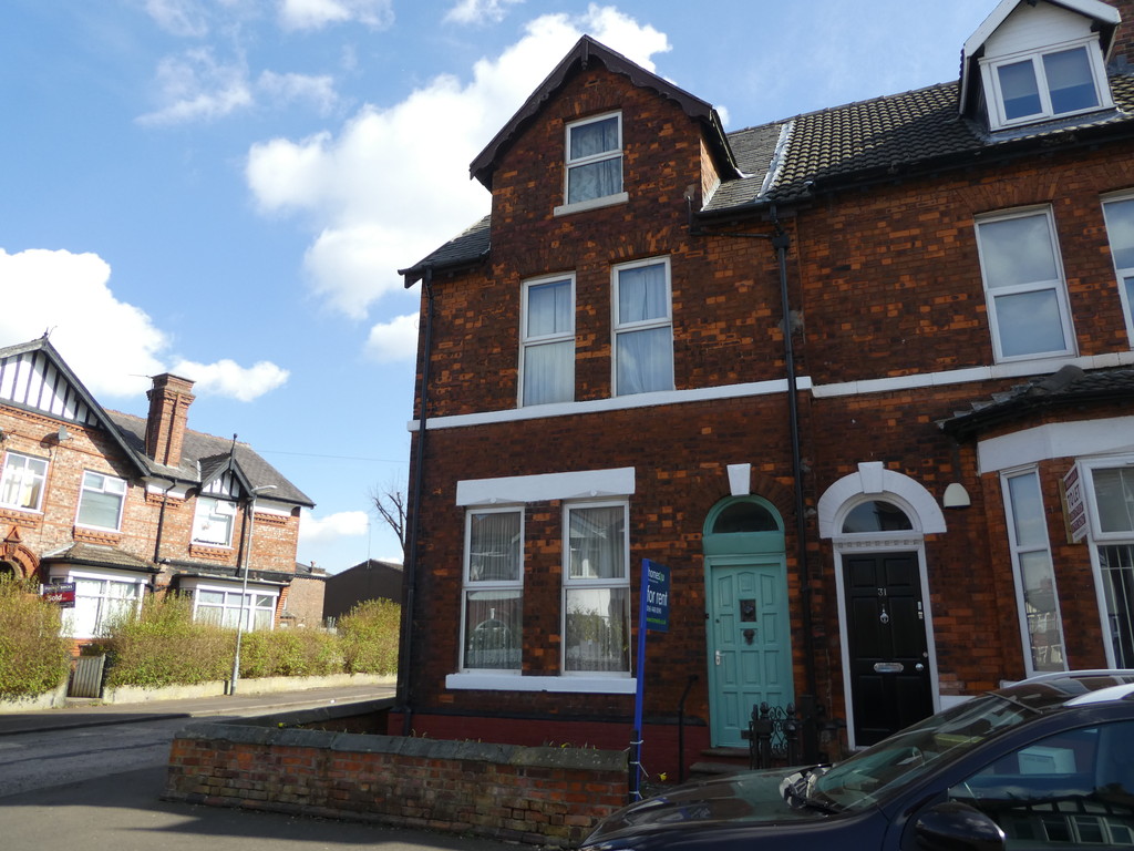 4 bed student house to rent on Longford Place, Manchester, M14 5QF