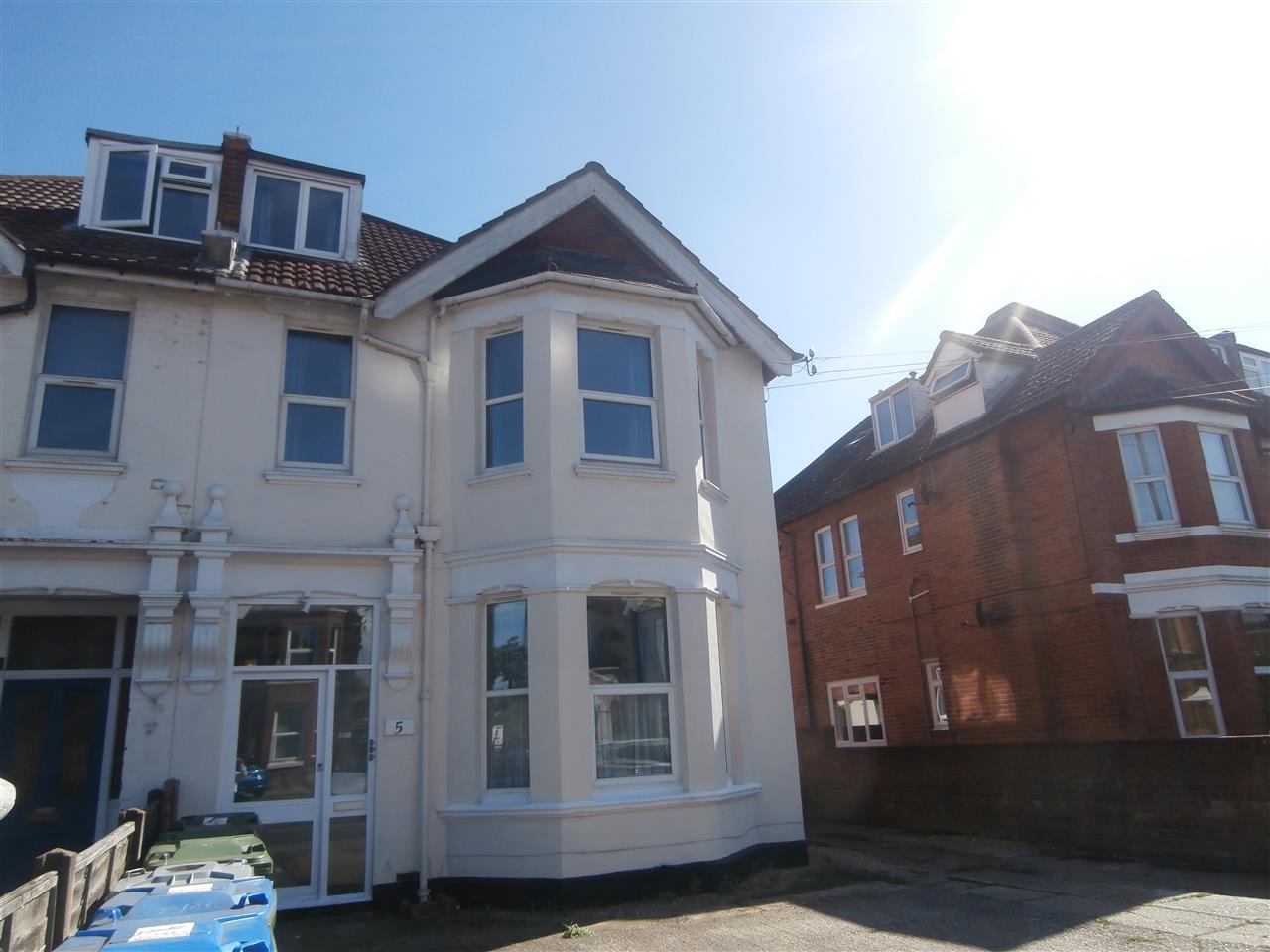 3 bed student house to rent on Howard Road, Southampton, SO15 5BB
