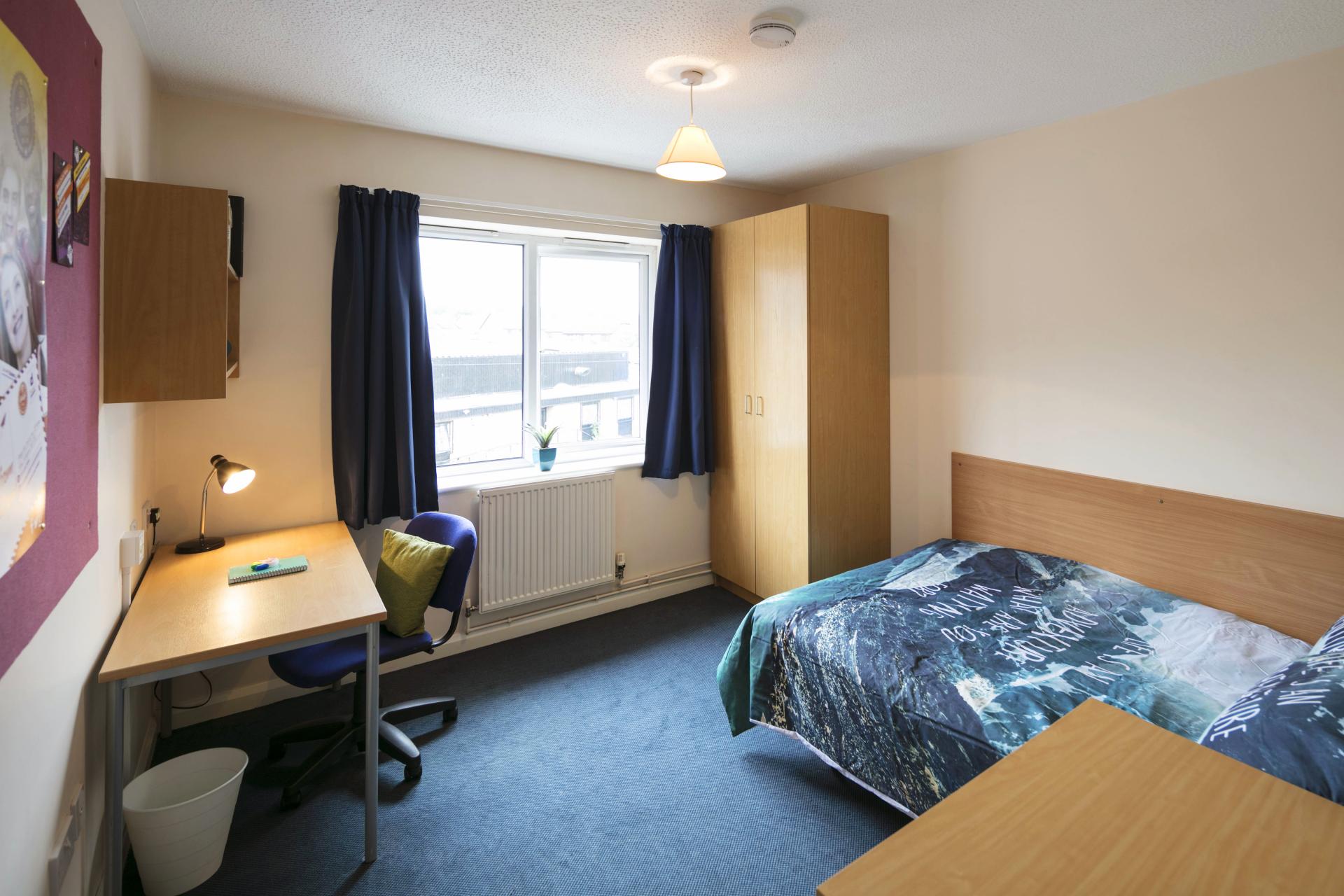 Standard Plus student 1 bed flat to rent on Derwent Way, Nottingham, NG7 2EG StuRents