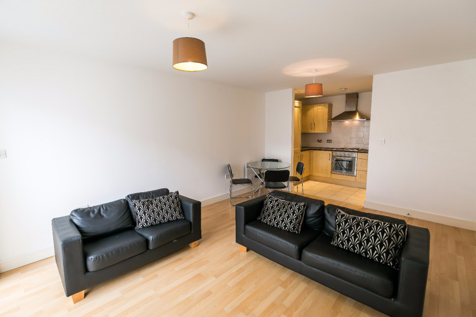 2 bed student house to rent on Sefton Street, Liverpool, L8 6UD StuRents