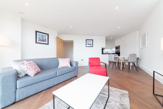student-studio-flat-to-rent-on-gateway-tower-london-e16-1yn-sturents