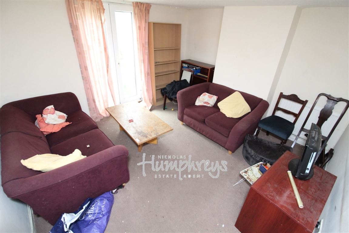 6 bed student house to rent on Watlington Street, Reading, RG1 4RS