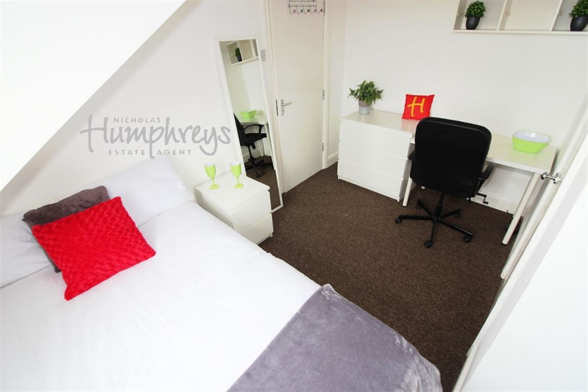 4 bed student house to rent on Linthorpe Road Room, Middlesbrough, TS1 4AP StuRents