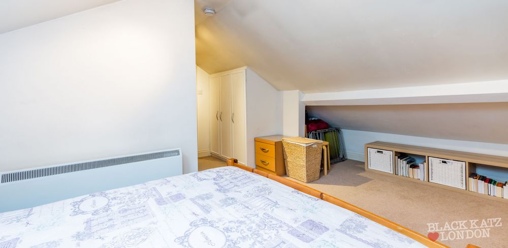 Student Studio Flat To Rent On Paget Street, London, Ec1v 7pa 