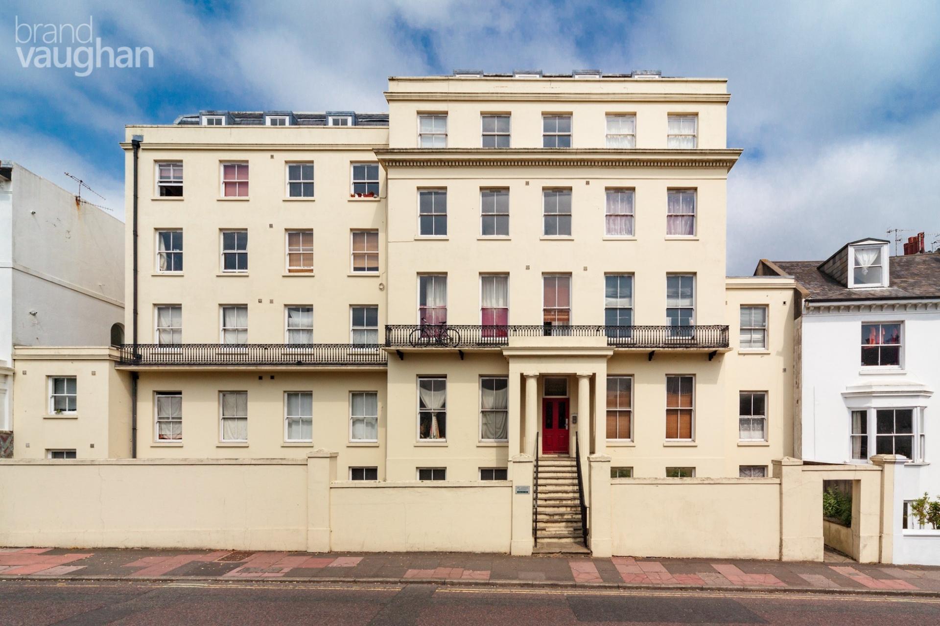 Student studio flat to rent on Buckingham Place, Brighton, BN1 3QA