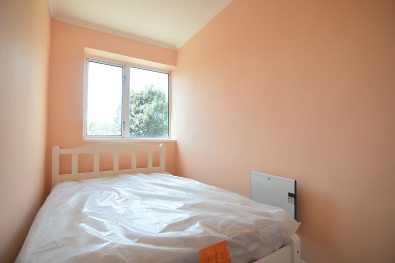 Student studio flat to rent on Windlesham Road, Brighton, BN1 3AQ