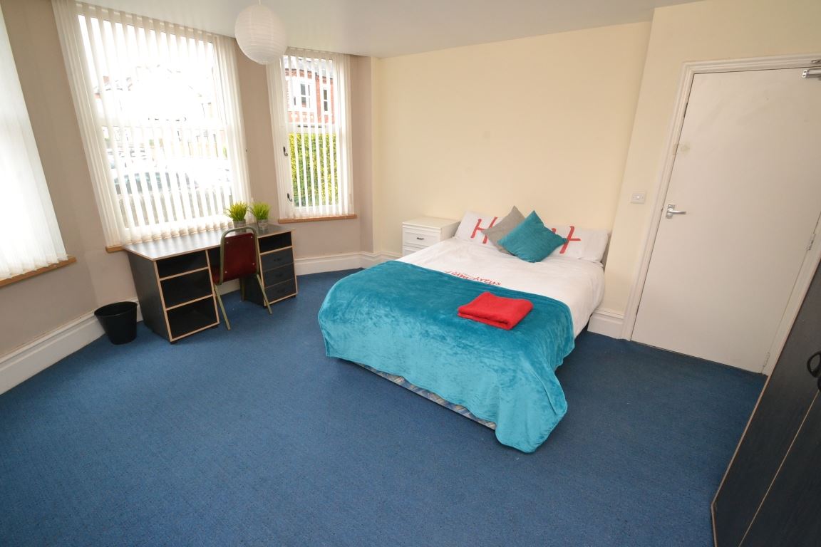 2 bed student house to rent on Millicent Road, Nottingham, NG2 7PZ