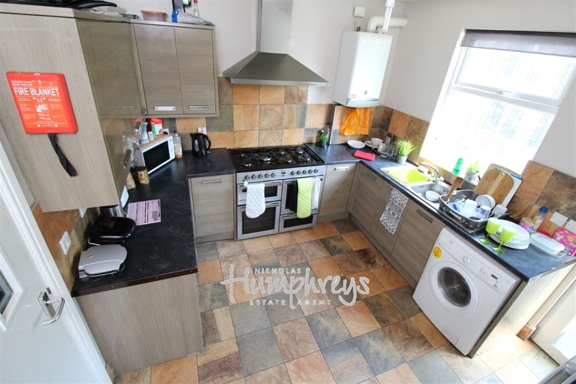 Student studio flat to rent on Kearsley Road, Sheffield, S2 4TE StuRents